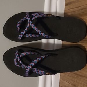 Sandals small signs of use from being worn once